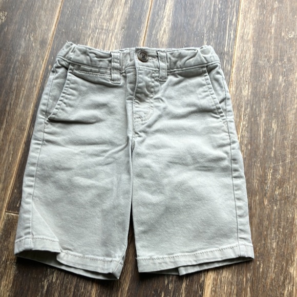 Two pairs of shorts - tan/stone - Picture 4 of 5